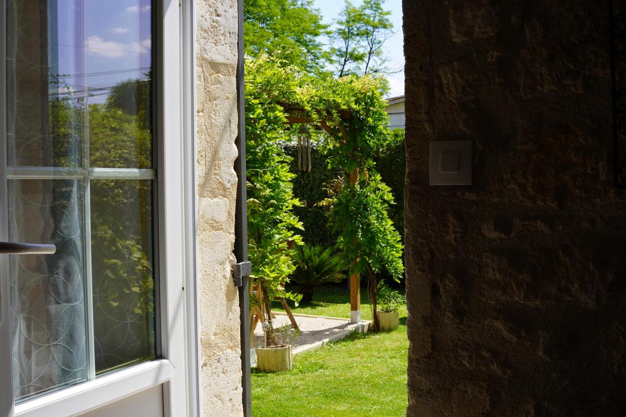 La Girondine Bed & Breakfast Galgon Exterior foto